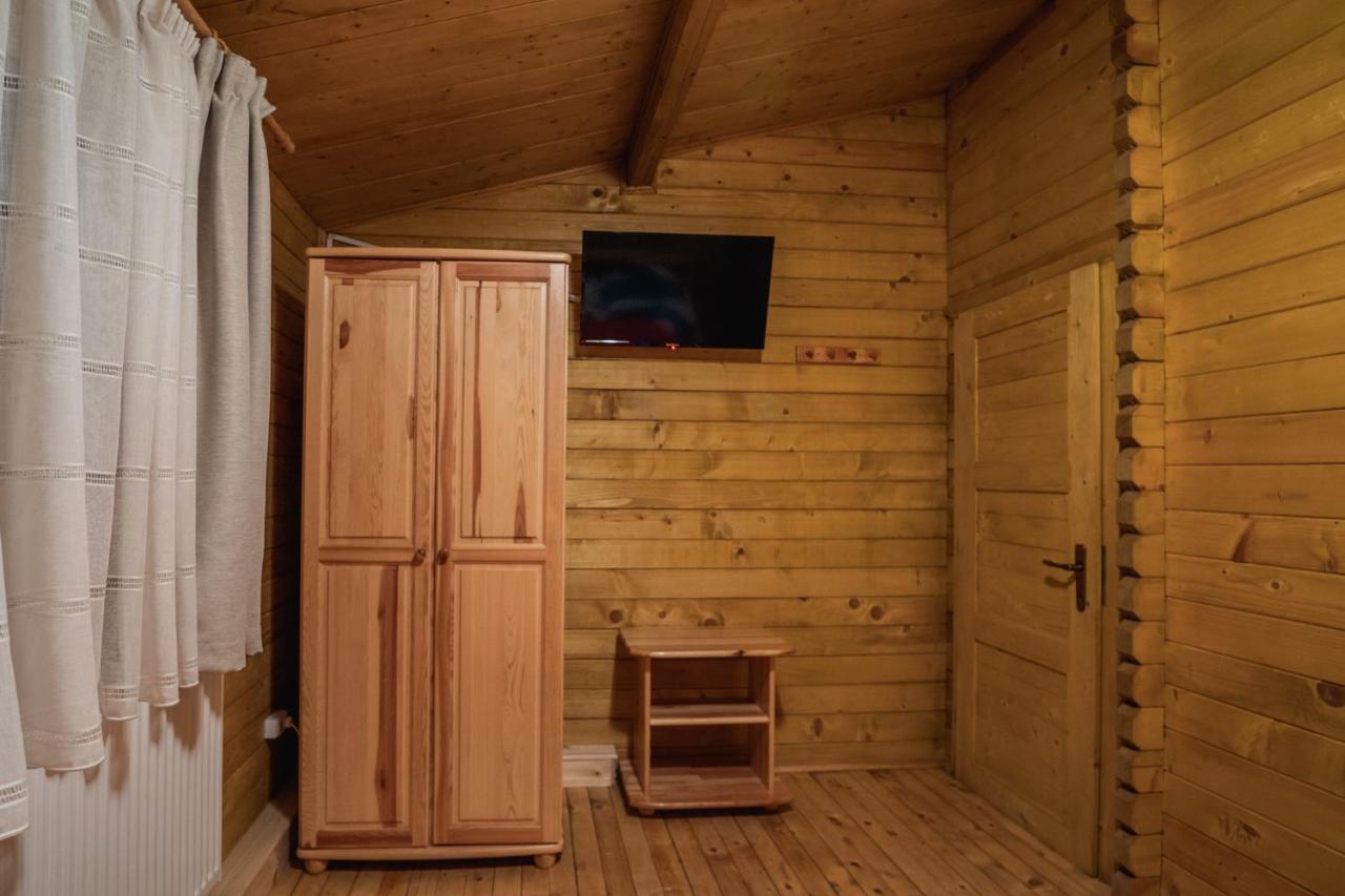 Biotour Camping & Restaurant Ghimeş-Făget Buitenkant foto