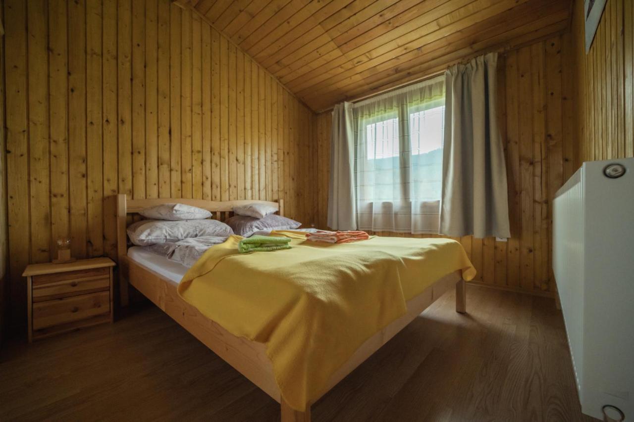 Biotour Camping & Restaurant Ghimeş-Făget Buitenkant foto