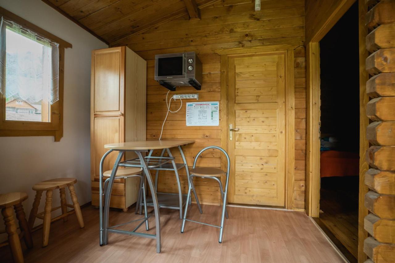 Biotour Camping & Restaurant Ghimeş-Făget Buitenkant foto
