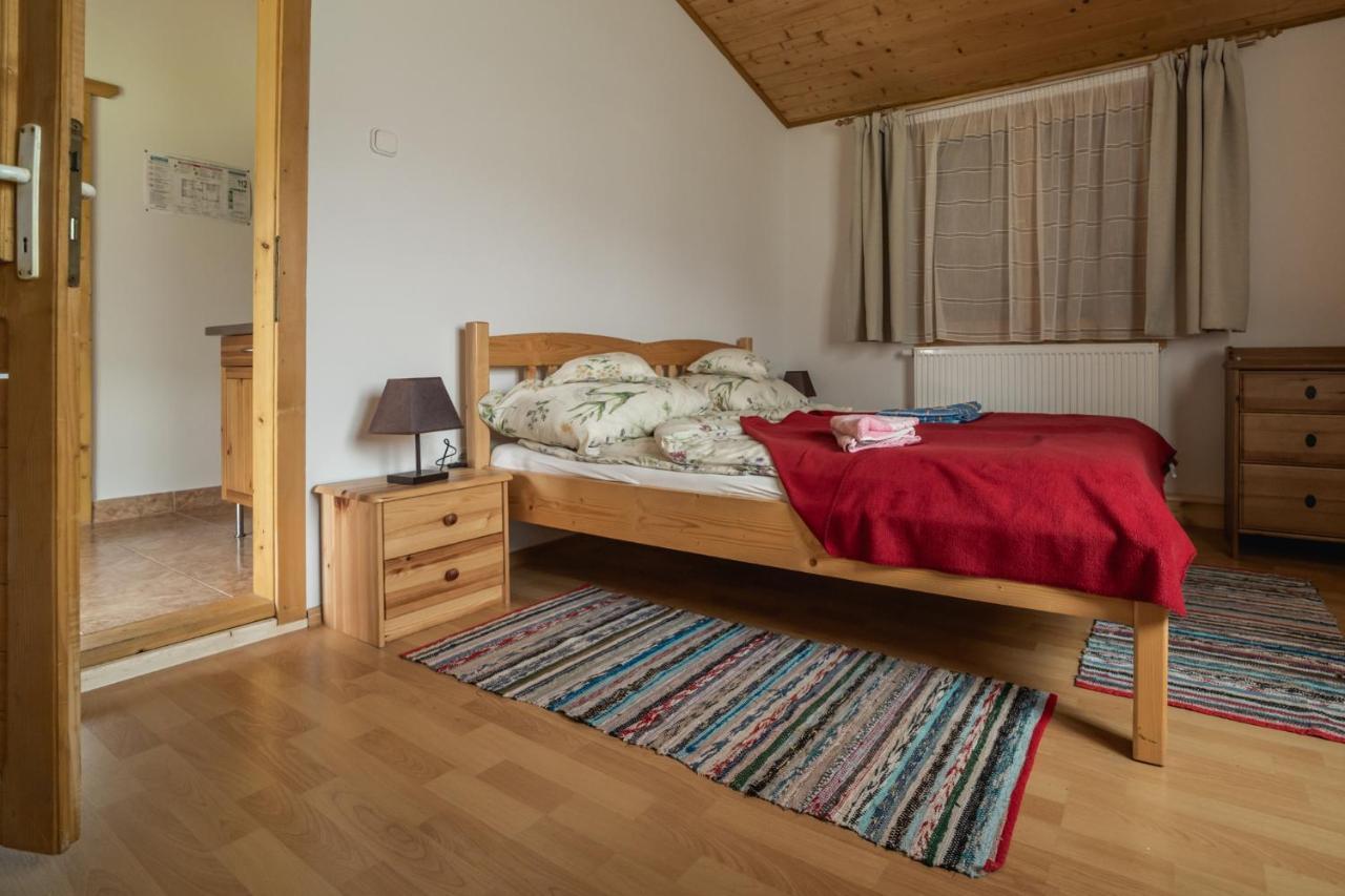 Biotour Camping & Restaurant Ghimeş-Făget Buitenkant foto