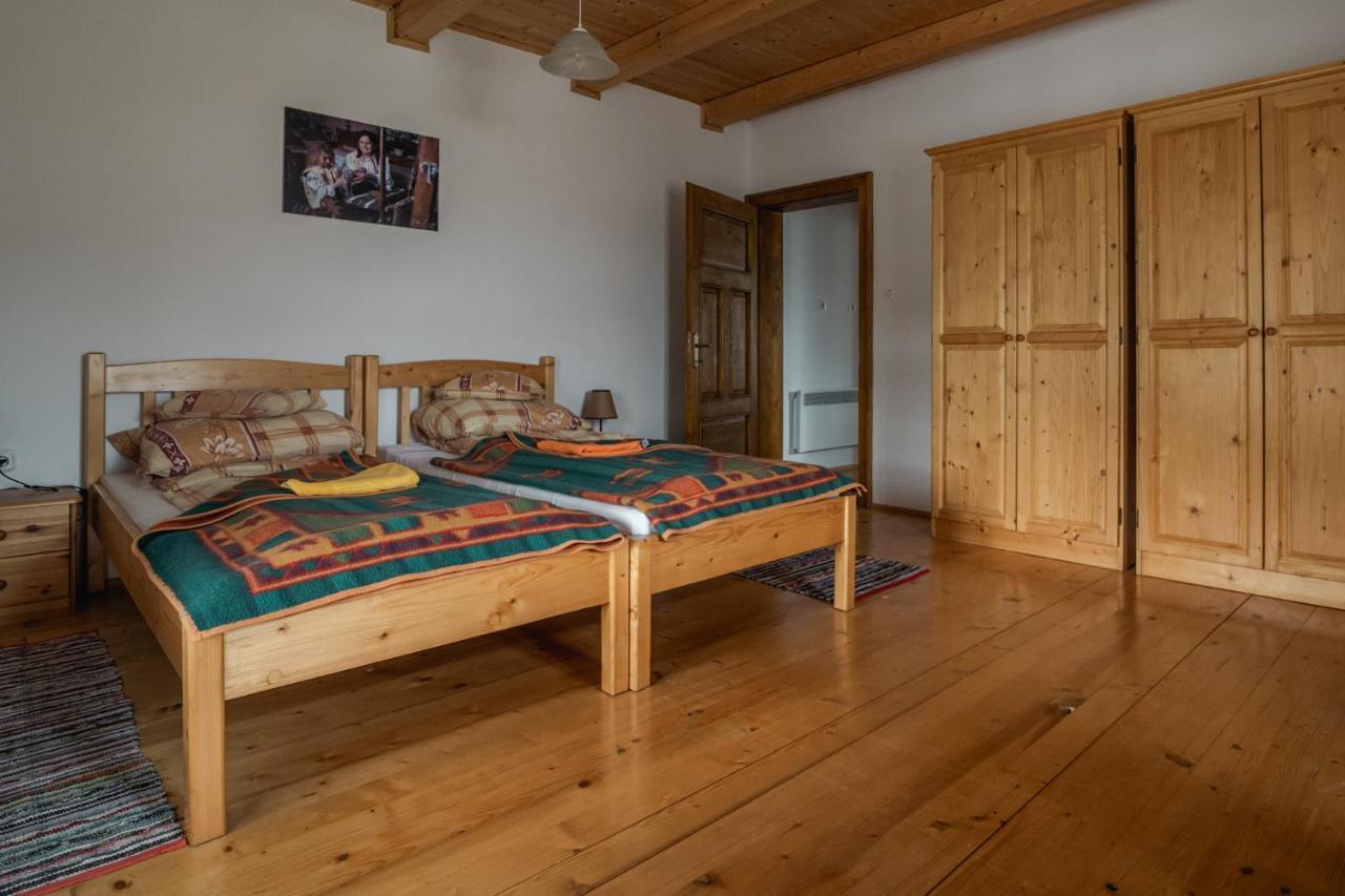 Biotour Camping & Restaurant Ghimeş-Făget Buitenkant foto