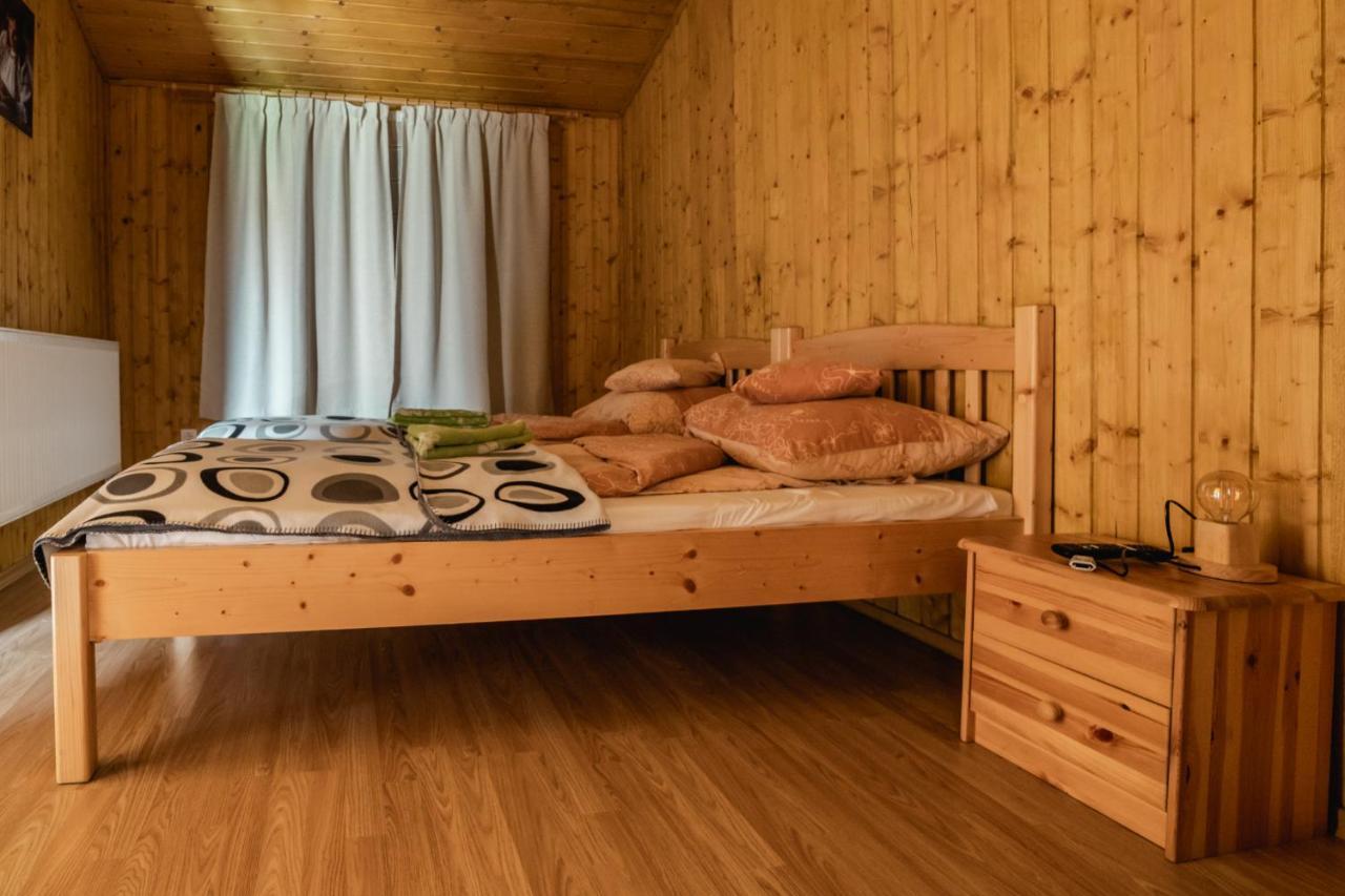 Biotour Camping & Restaurant Ghimeş-Făget Buitenkant foto