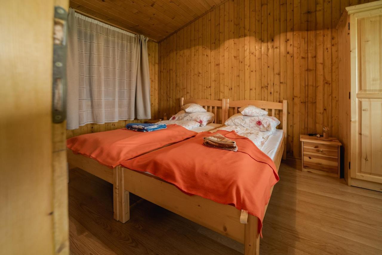 Biotour Camping & Restaurant Ghimeş-Făget Buitenkant foto