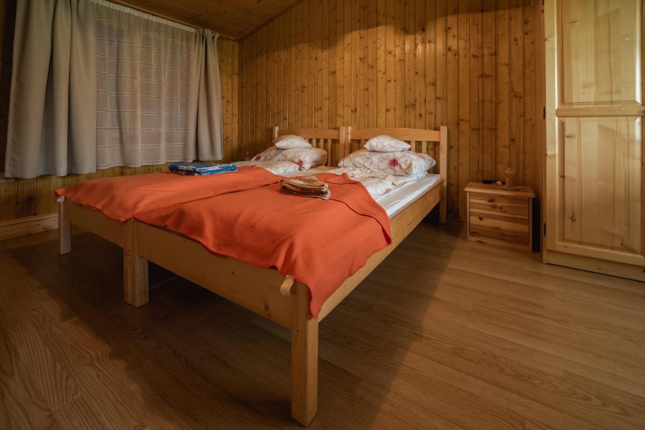 Biotour Camping & Restaurant Ghimeş-Făget Buitenkant foto