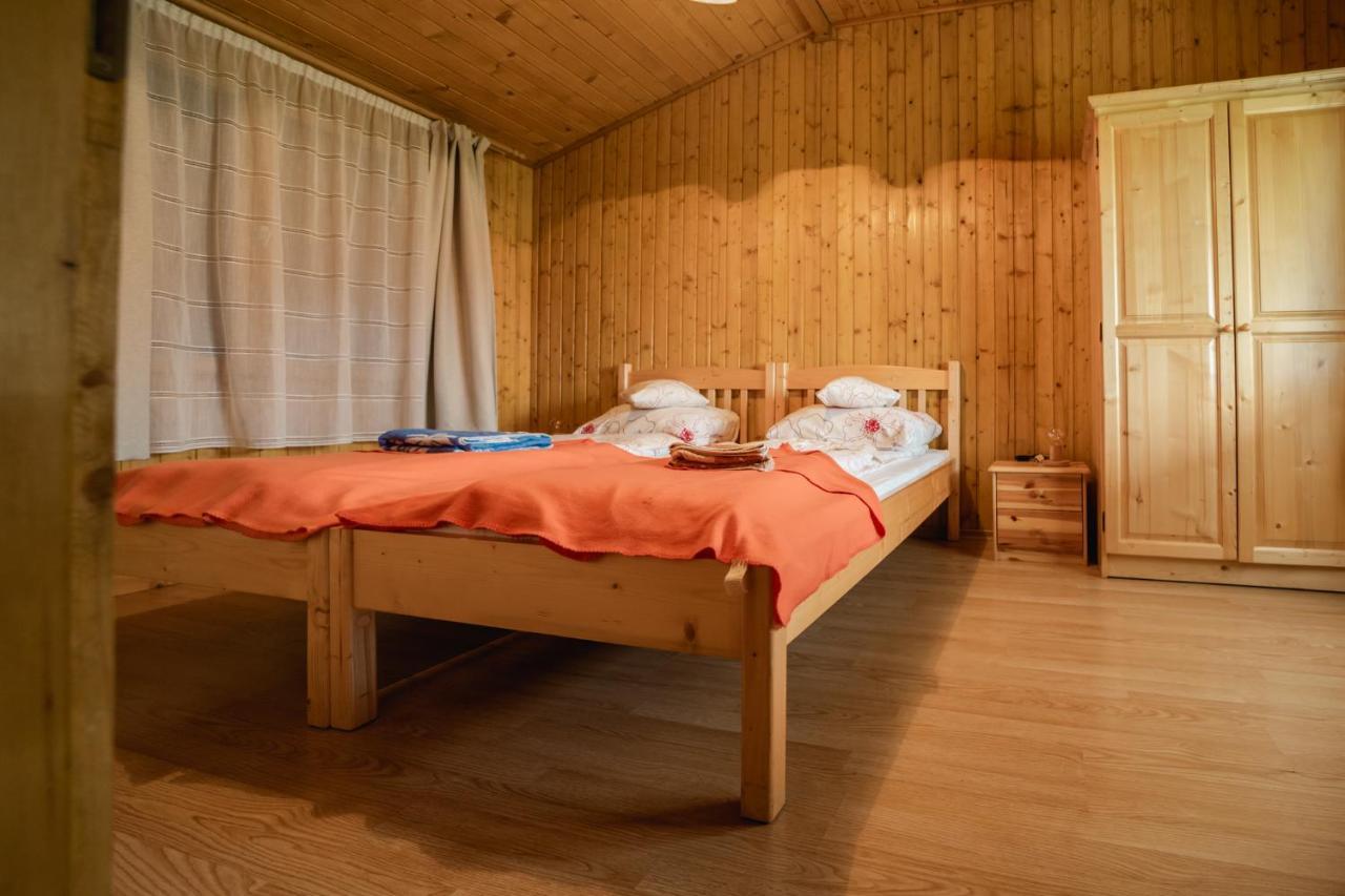 Biotour Camping & Restaurant Ghimeş-Făget Buitenkant foto